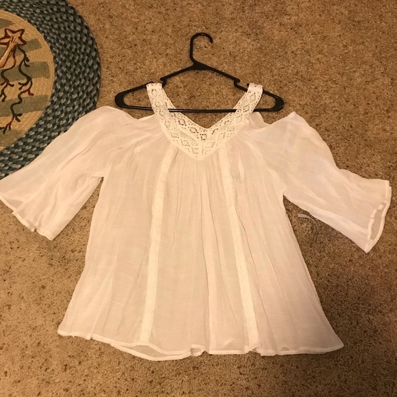 No Boundaries Tops - NWT Cold Shoulder Top